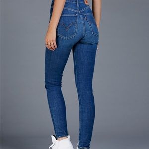 Levi’s Mike High Super Skinny - Bright haze blue